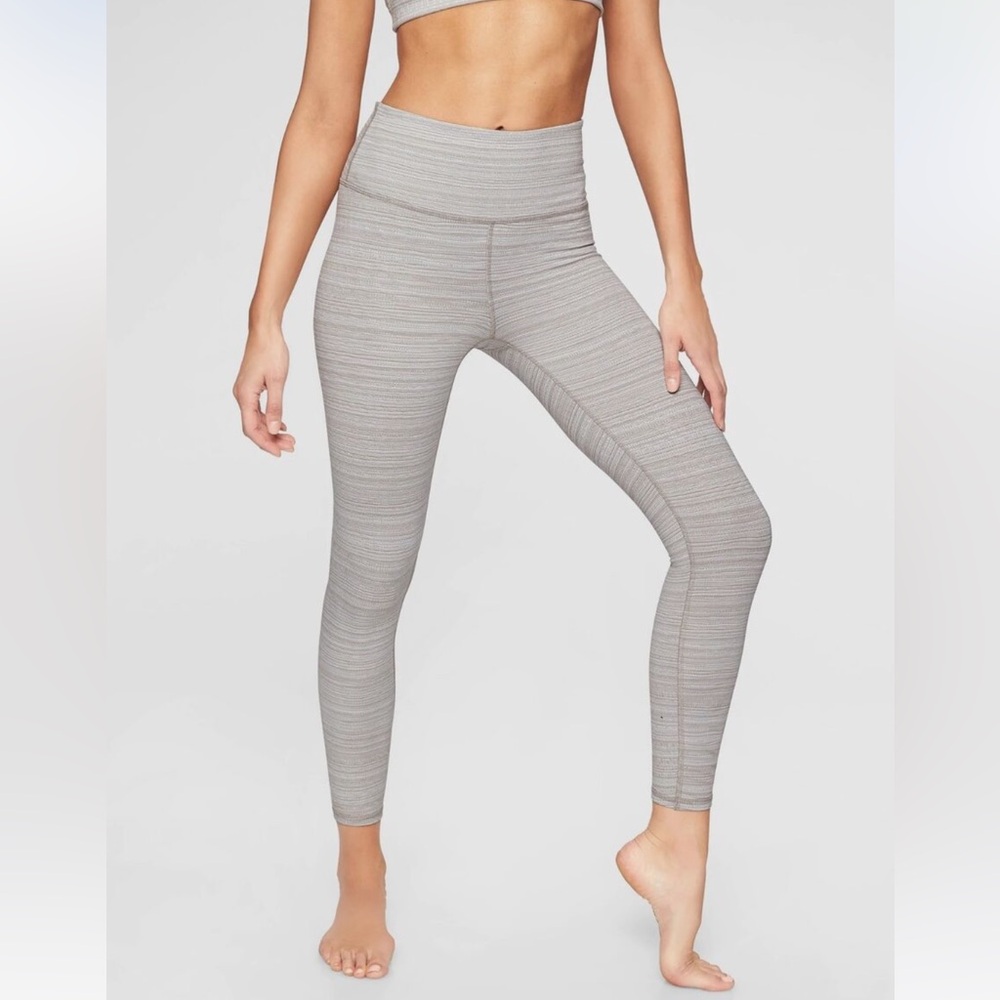 Athleta High Rise Jacquard Chaturanga 7/8 Tight in Quail size small petite